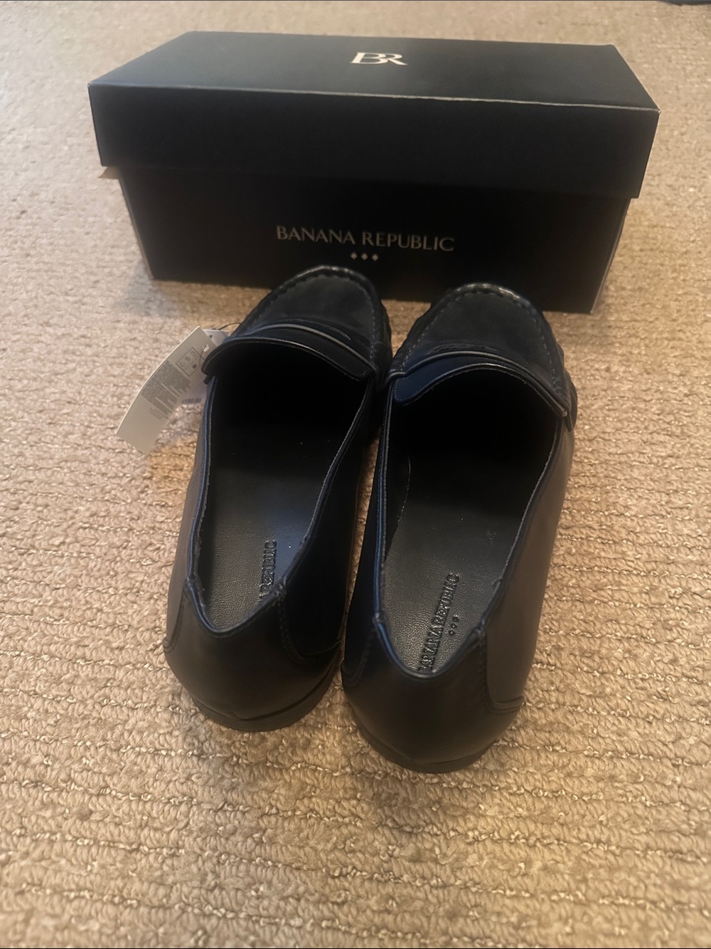 Banana Republic Vegan Black Leather Gathered Women's Loafers - Picture 5 of 6